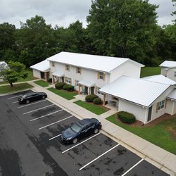 External view of The Savoy Apartments, located in Cartersville, GA