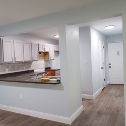 New Rnovation. Fully updated kitchen with modern finishes and flooring at The Savoy Apartments, located in Cartersville, GA