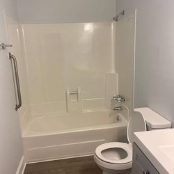 Upgraded-bathroom-at-the-Savoy-Apartmets