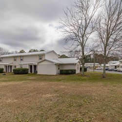 External view of The Savoy Apartments, located in Cartersville, GA