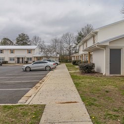 External view of The Savoy Apartments, located in Cartersville, GA