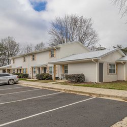 External view of The Savoy Apartments, located in Cartersville, GA