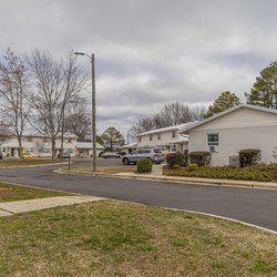 External view of The Savoy Apartments, located in Cartersville, GA