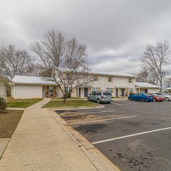 External view of The Savoy Apartments, located in Cartersville, GA