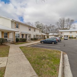 External view of The Savoy Apartments, located in Cartersville, GA